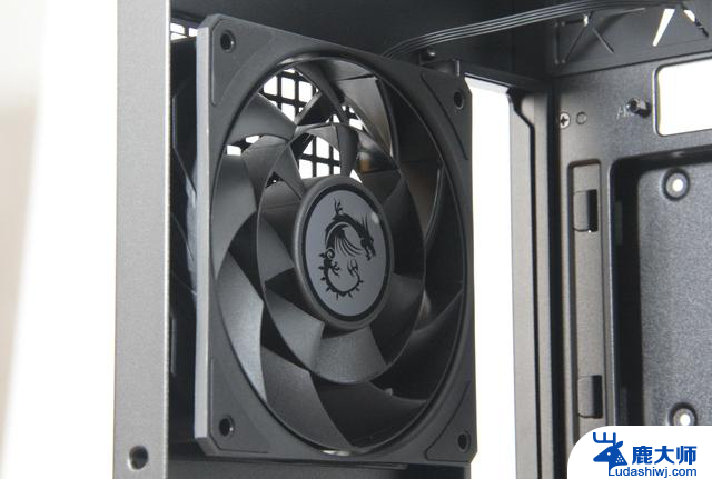 打造2025暑期的黑武士！AMD X3D游戏主机方案，全面解析最佳配置与性能