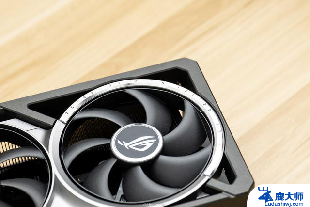 旗舰显卡ROG RTX5080游戏测评：性能超群，更有实力展现不止于性能
