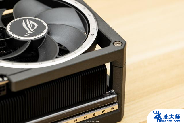 旗舰显卡ROG RTX5080游戏测评：性能超群，更有实力展现不止于性能