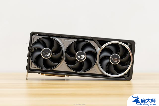 旗舰显卡ROG RTX5080游戏测评：性能超群，更有实力展现不止于性能