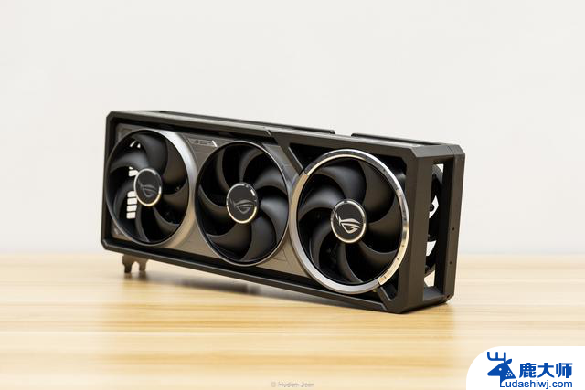 旗舰显卡ROG RTX5080游戏测评：性能超群，更有实力展现不止于性能
