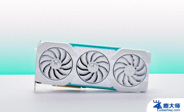 华硕TX GAMING GeForce RTX4070-O12G天选测评：二次元显卡中的顶尖战力！