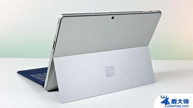 微软Surface Laptop 6笔记本曝光：问世来首次重新设计，全新外观惊艳亮相